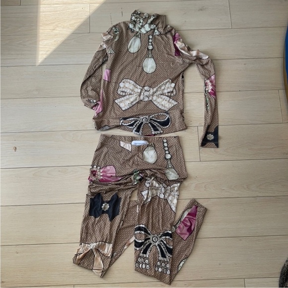 1 day sale - Viktor & Rolf Set - Picture 1 of 5